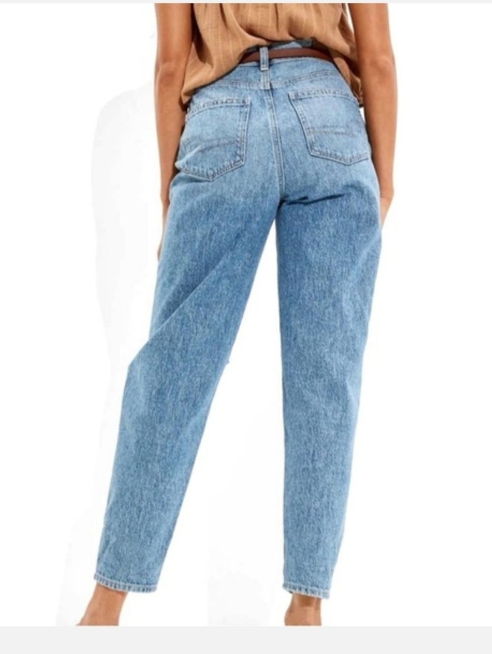 American Eagle Size 8 High-Waisted Relaxed Mom Jean - Picture 2 of 13